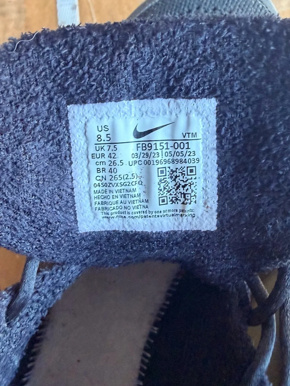 Nike breathable black